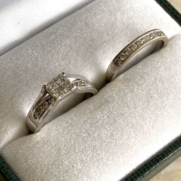 14K Diamond Engagement & Wedding Ring Set - Picture 5 of 9
